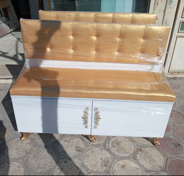 نیمکت چوبی سه نفره تکیه گاه دار دررنگبندی مختلف