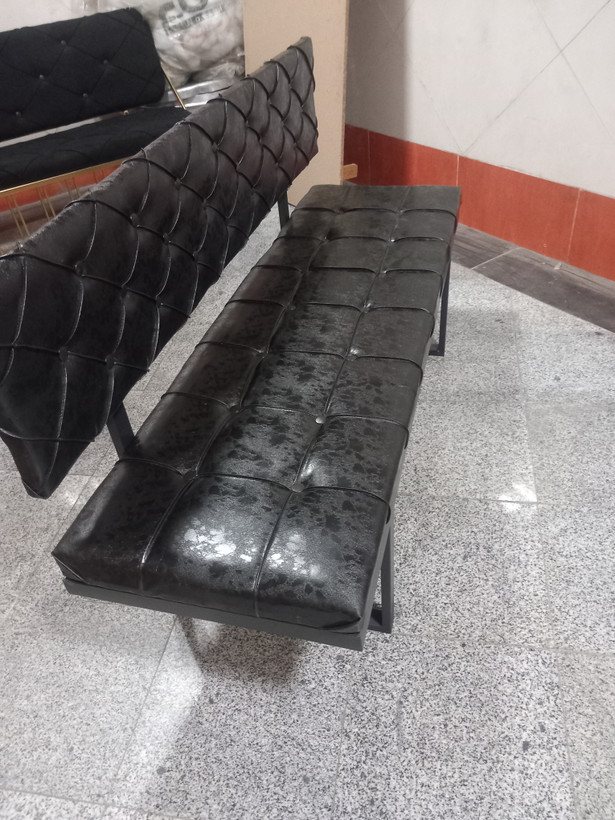 مبل انتظار چرم خارجی آلگرو